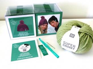 Häkelset Mütze 2, lindgrün wild wild wool, 60% Schurwolle, 40% 