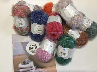 Creative Bubble Häkelset Bath mit Anleitung und 10x Garn 