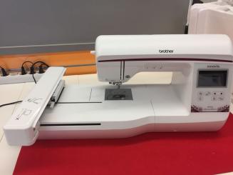 Vorführmaschine:Brother Innov-is NV870 SE Stickmaschine 