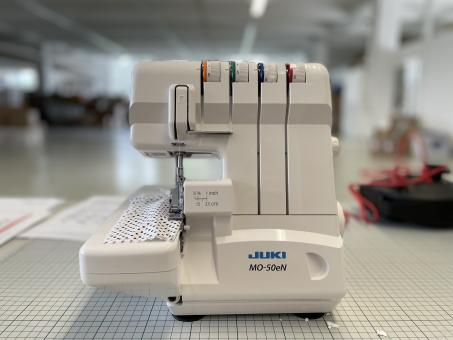 Vorführmaschine: Juki Overlock MO 50 