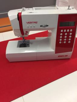 Vorführmaschine: Veritas  Amelia Computer gesteuerte Nähmaschine 